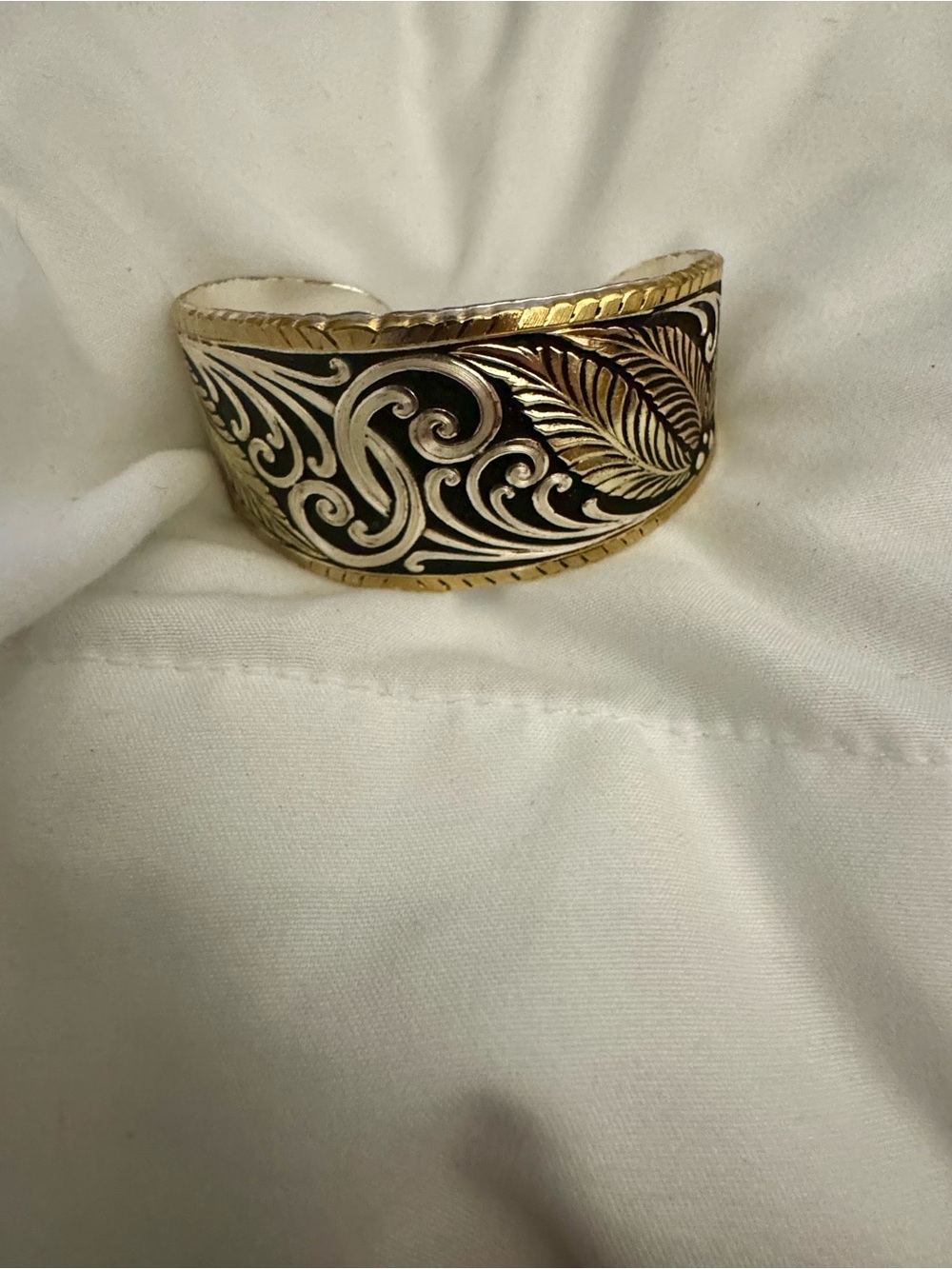 Montana Silversmiths Gold and Black Leaf Scroll Cuff Bracelet